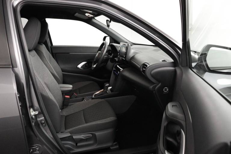 Toyota Yaris Cross - 1.5 Hybrid Dynamic 19