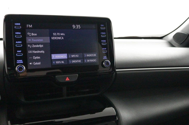 Toyota Yaris Cross - 1.5 Hybrid Dynamic 8