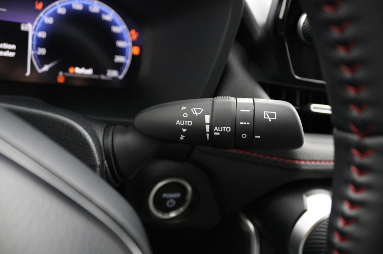 Toyota RAV4 - 2.5 Plug-in Hybrid AWD Dynamic 30