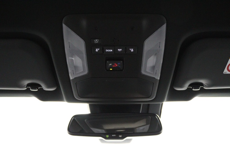 Toyota RAV4 - 2.5 Plug-in Hybrid AWD Dynamic 31