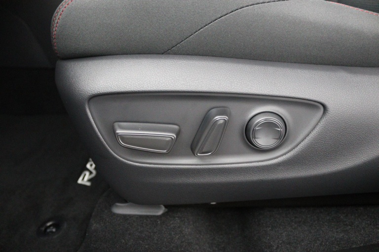 Toyota RAV4 - 2.5 Plug-in Hybrid AWD Dynamic 37