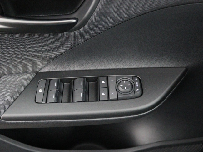 Toyota C-HR - 1.8 Hybrid 140 Dynamic