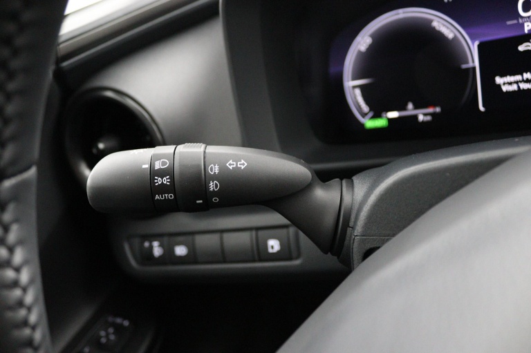 Toyota C-HR - 1.8 Hybrid 140 Dynamic 29