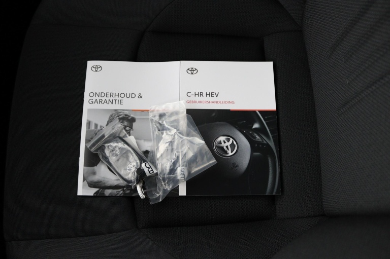 Toyota C-HR - 1.8 Hybrid 140 Dynamic 9