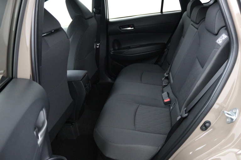 Toyota Corolla Cross - Hybrid 140 Dynamic 16