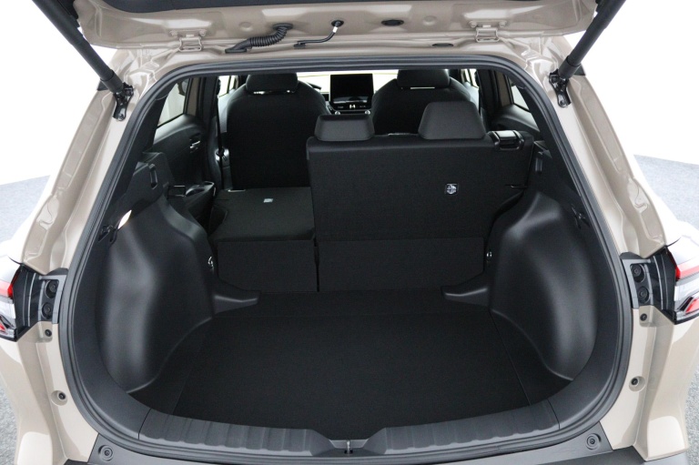 Toyota Corolla Cross - Hybrid 140 Dynamic 23