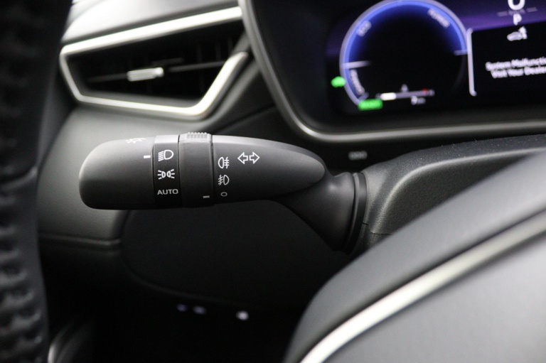 Toyota Corolla Cross - Hybrid 140 Dynamic 29