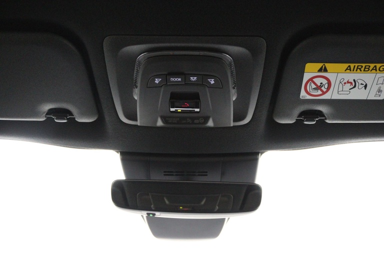 Toyota Corolla Cross - Hybrid 140 Dynamic 31
