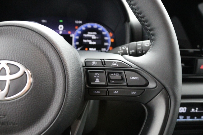 Toyota Yaris - 1.5 Hybrid 130 Executive 18