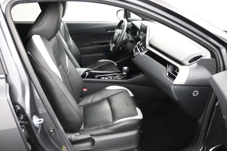 Toyota C-HR - 1.8 Hybrid Style 22