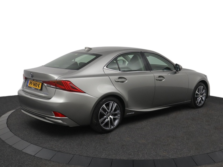 Lexus IS - 300h Hybrid Business Line 2