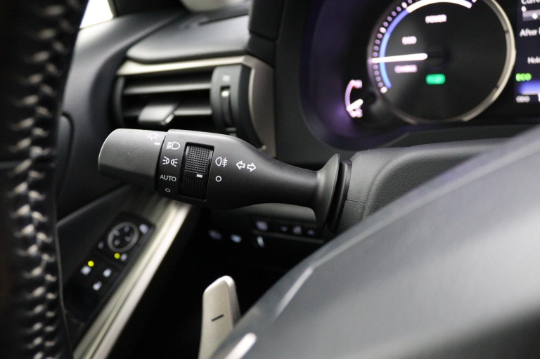 Lexus IS - 300h Hybrid Business Line 29