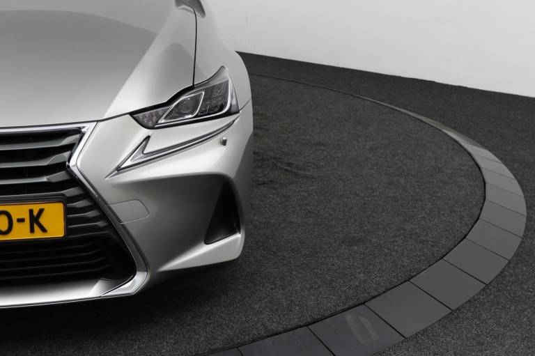 Lexus IS - 300h Hybrid Business Line 33