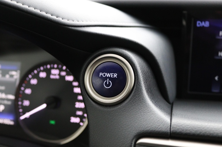 Lexus IS - 300h Hybrid Business Line 39