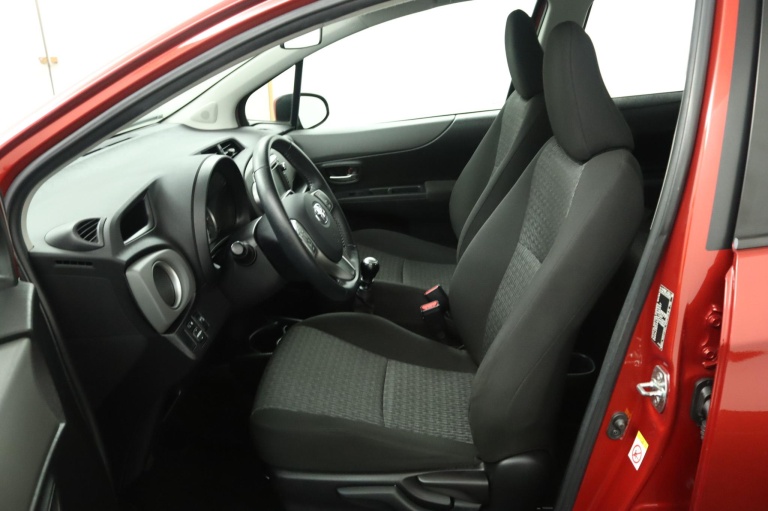 Toyota Yaris - 1.3 VVT-i Aspiration 17