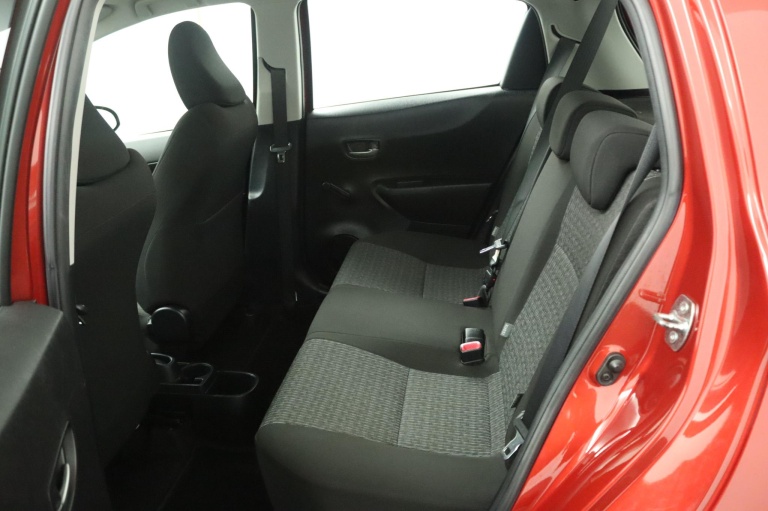 Toyota Yaris - 1.3 VVT-i Aspiration 18