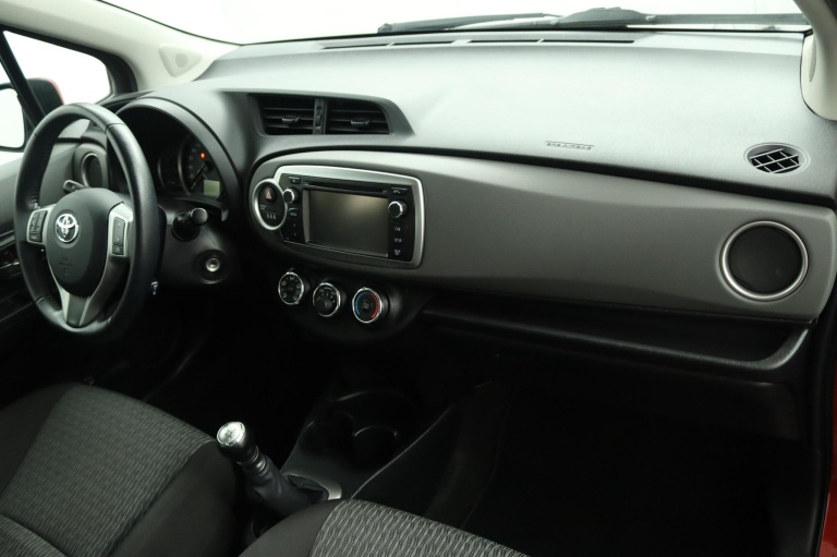 Toyota Yaris - 1.3 VVT-i Aspiration 41