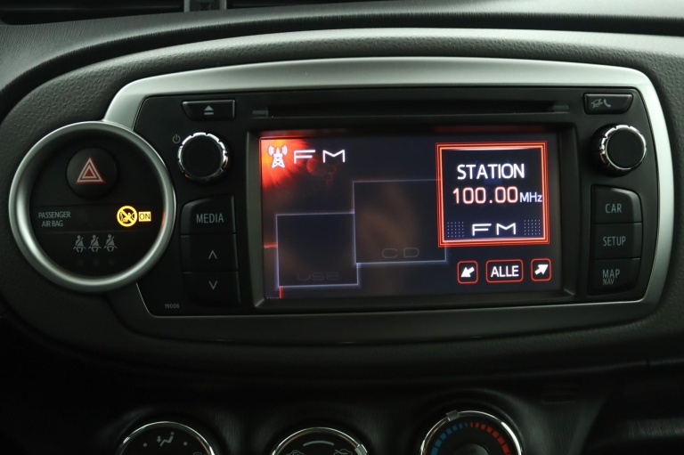 Toyota Yaris - 1.3 VVT-i Aspiration 8