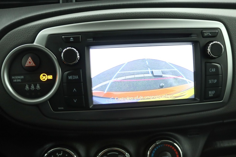 Toyota Yaris - 1.3 VVT-i Aspiration 9