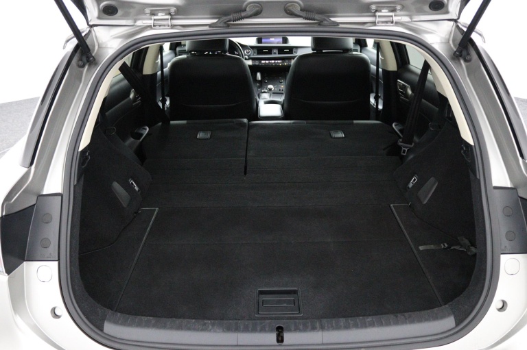 Lexus CT - 200h Sport Edition 27