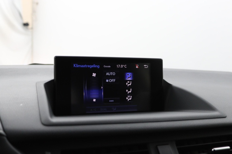 Lexus CT - 200h Sport Edition 45