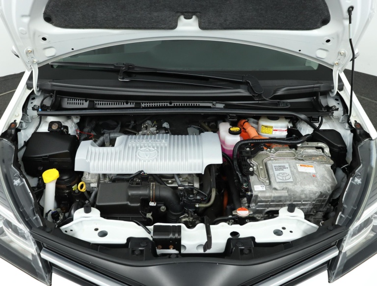 Toyota Yaris - 1.5 Hybrid Trend 34