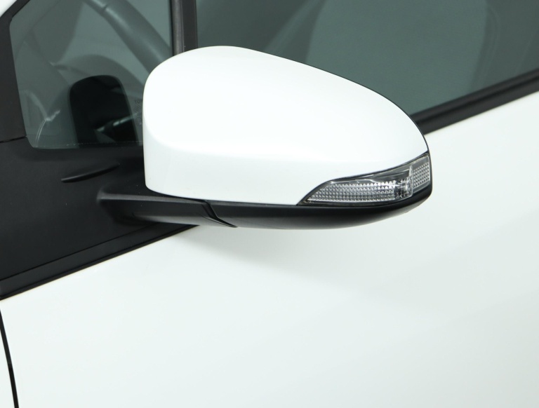 Toyota Yaris - 1.5 Hybrid Trend 36