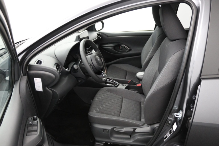 Toyota Yaris - 1.5 Hybrid 115 Dynamic 17