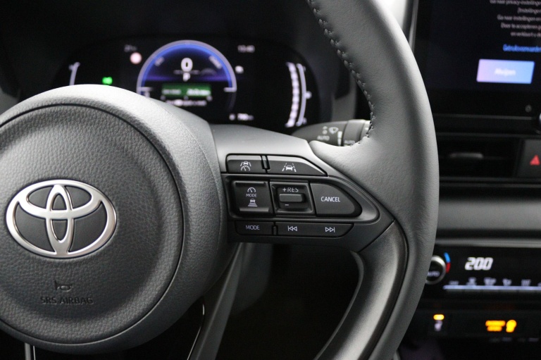 Toyota Yaris - 1.5 Hybrid 115 Dynamic 21