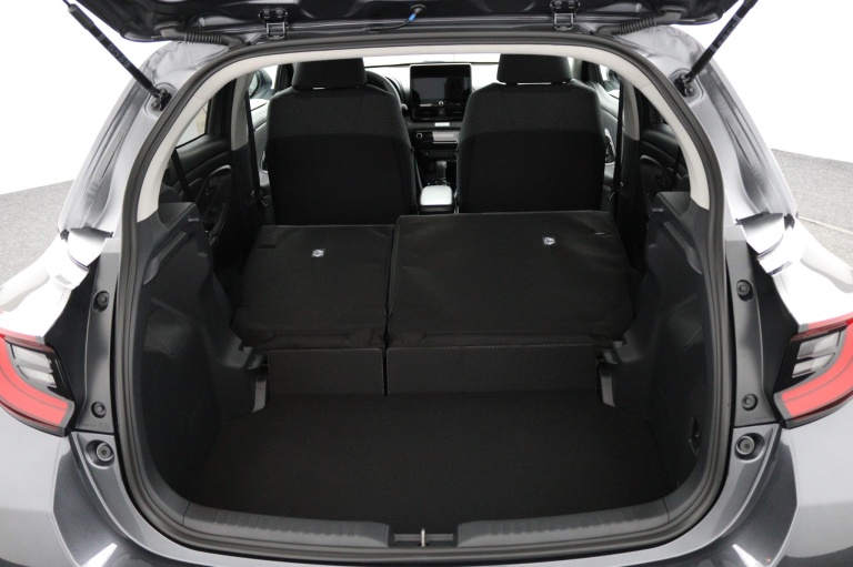 Toyota Yaris - 1.5 Hybrid 115 Dynamic 26