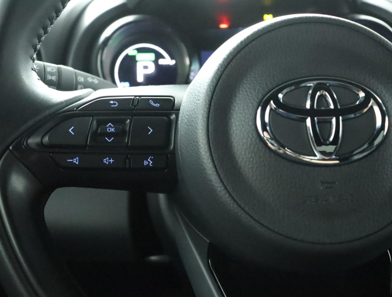 Toyota Yaris - 1.5 Hybrid Executive 18