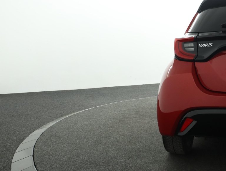 Toyota Yaris - 1.5 Hybrid Executive 39