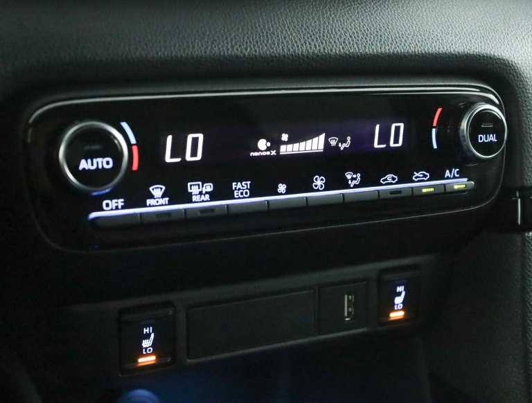 Toyota Yaris - 1.5 Hybrid Executive 7