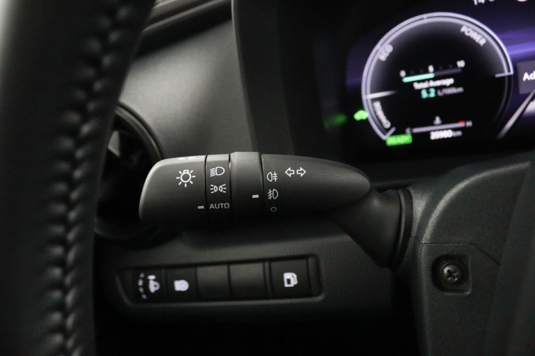 Toyota C-HR - 1.8 Hybrid 140 Dynamic | Climate Control | Navi | 19