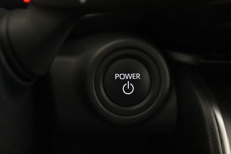Toyota C-HR - 1.8 Hybrid 140 Dynamic | Climate Control | Navi | 28