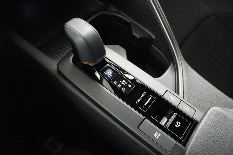 Toyota C-HR - 1.8 Hybrid 140 Dynamic 27
