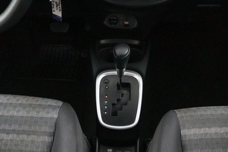 Toyota Yaris - 1.5 Hybrid Now 14