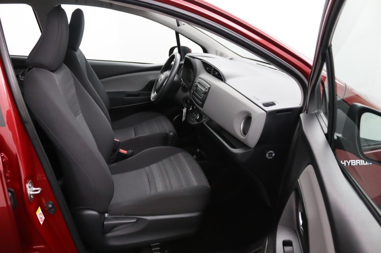 Toyota Yaris - 1.5 Hybrid Now 26