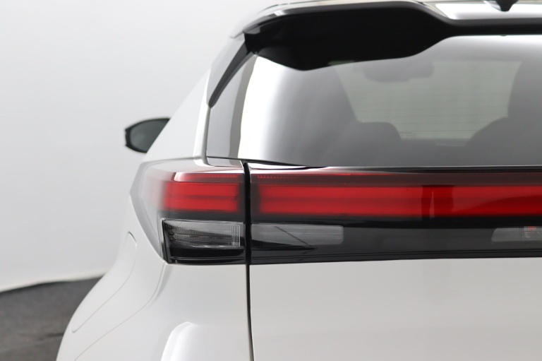 Toyota C-HR - 2.0 Plug-in Hybrid 220 Dynamic 14