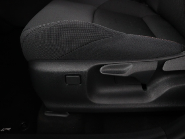 Toyota C-HR - 2.0 Plug-in Hybrid 220 Dynamic