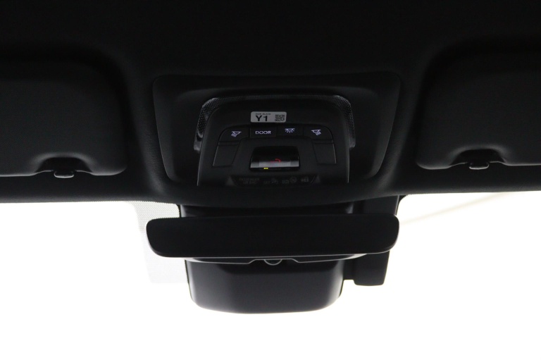 Toyota C-HR - 2.0 Plug-in Hybrid 220 Dynamic 27