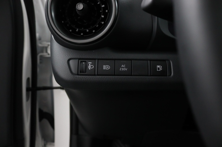 Toyota C-HR - 2.0 Plug-in Hybrid 220 Dynamic 31