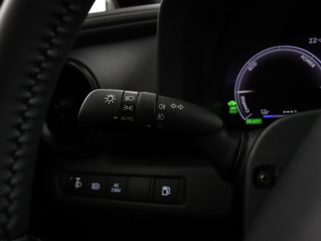 Toyota C-HR - 2.0 Plug-in Hybrid 220 Dynamic