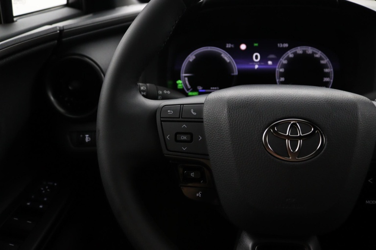 Toyota C-HR - 2.0 Plug-in Hybrid 220 Dynamic 34