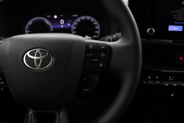 Toyota C-HR - 2.0 Plug-in Hybrid 220 Dynamic 36