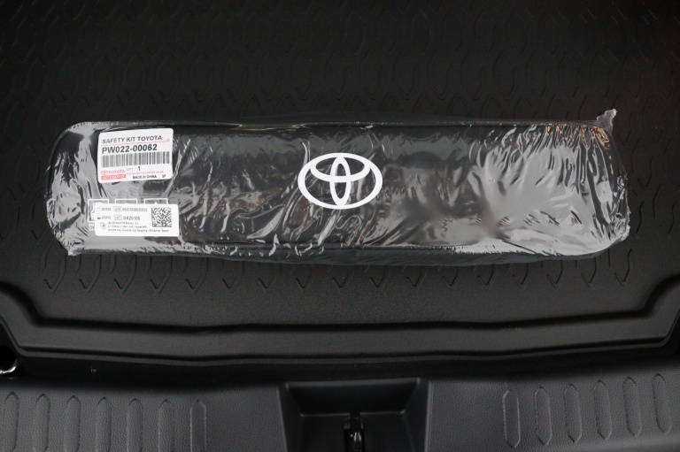 Toyota C-HR - 2.0 Plug-in Hybrid 220 Dynamic 50