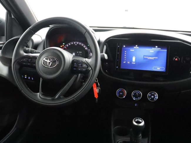 Toyota Aygo X - 1.0 VVT-i MT Play