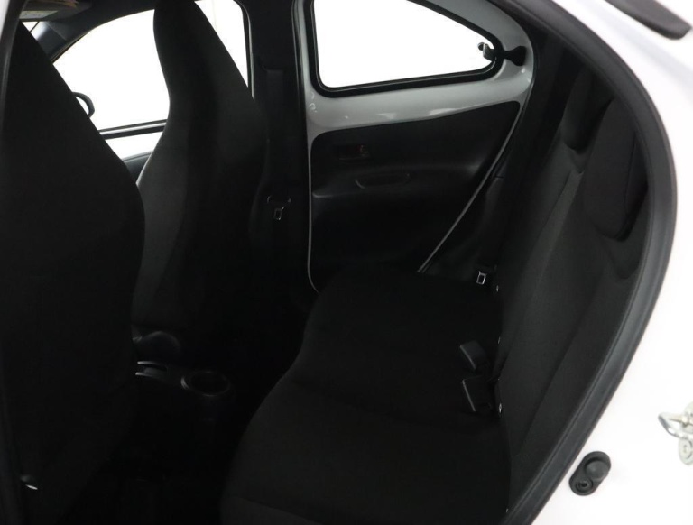 Toyota Aygo X - 1.0 VVT-i MT Play 18