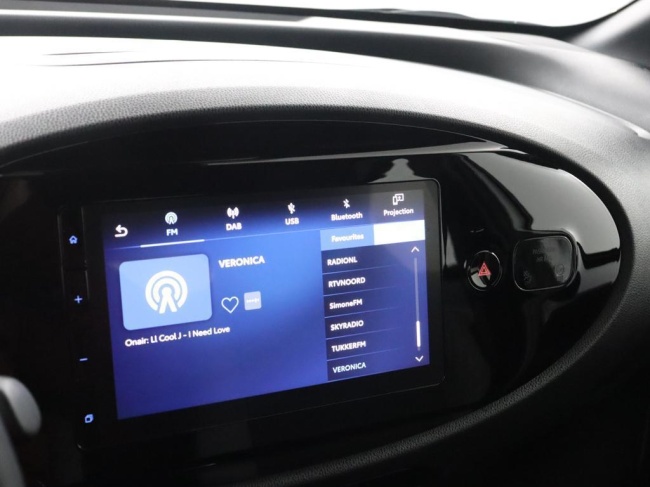 Toyota Aygo X - 1.0 VVT-i MT Play