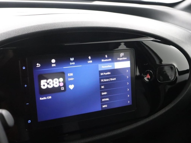 Toyota Aygo X - 1.0 VVT-i MT Play